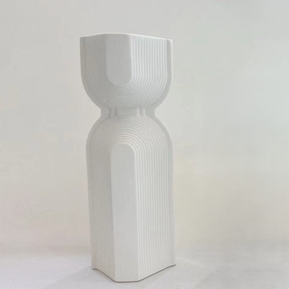 ARCVAULT  VASE