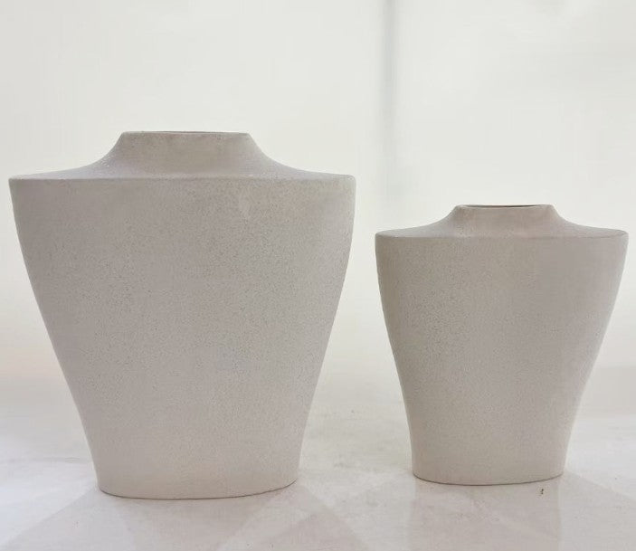 CALMCURVE VASE