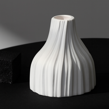 MOUNTAIN BLOOM VASE