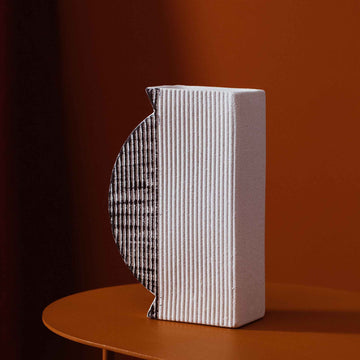 CURVELINE VASE